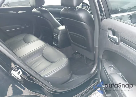 2018 Chrysler 300 Touring z USA, uszkodzony, nr VIN 2C3CCAAG0JH211402